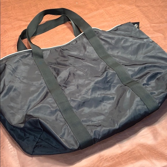 VS fashion show tote - Picture 3 of 4